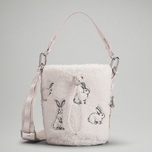 New Year Crossbody Bucket Bag Fleece 2.5 Lululemon Brand New with Tags
